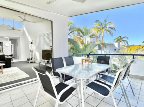 Bright and Airy 2 Bedroom Apartment